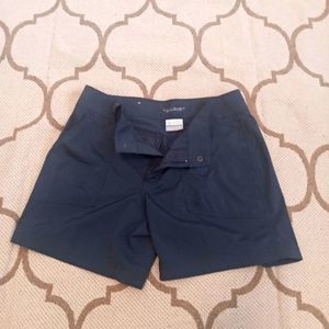 Women's Columbia Cargo Shorts Size 10